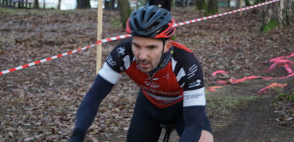 Cyclo Cross du creusot: Seconde partie des photos de la course senior