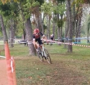 ANTUNES Hugo 2 ème au cyclo-cross de la CAV à Vaivre et Montoille
